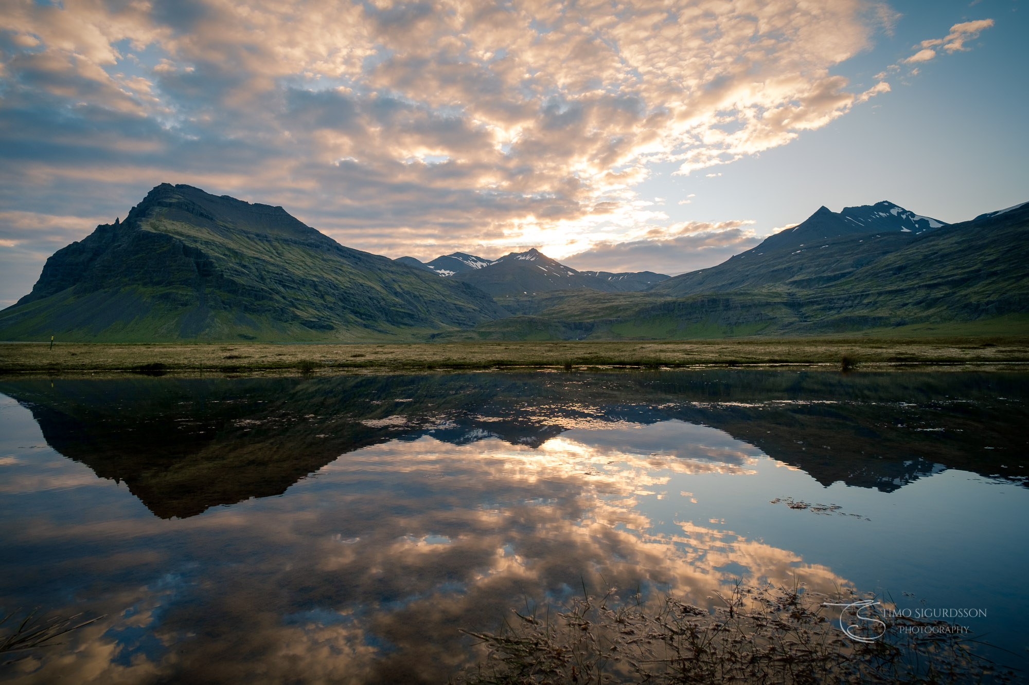 Southeast Iceland. Sky at dusk. Mountains. Reflections.